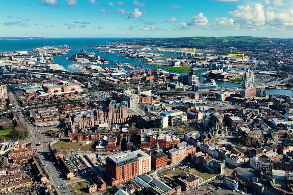 Elegant Belfast City Centre Apt Walk Everywhere Экстерьер фото